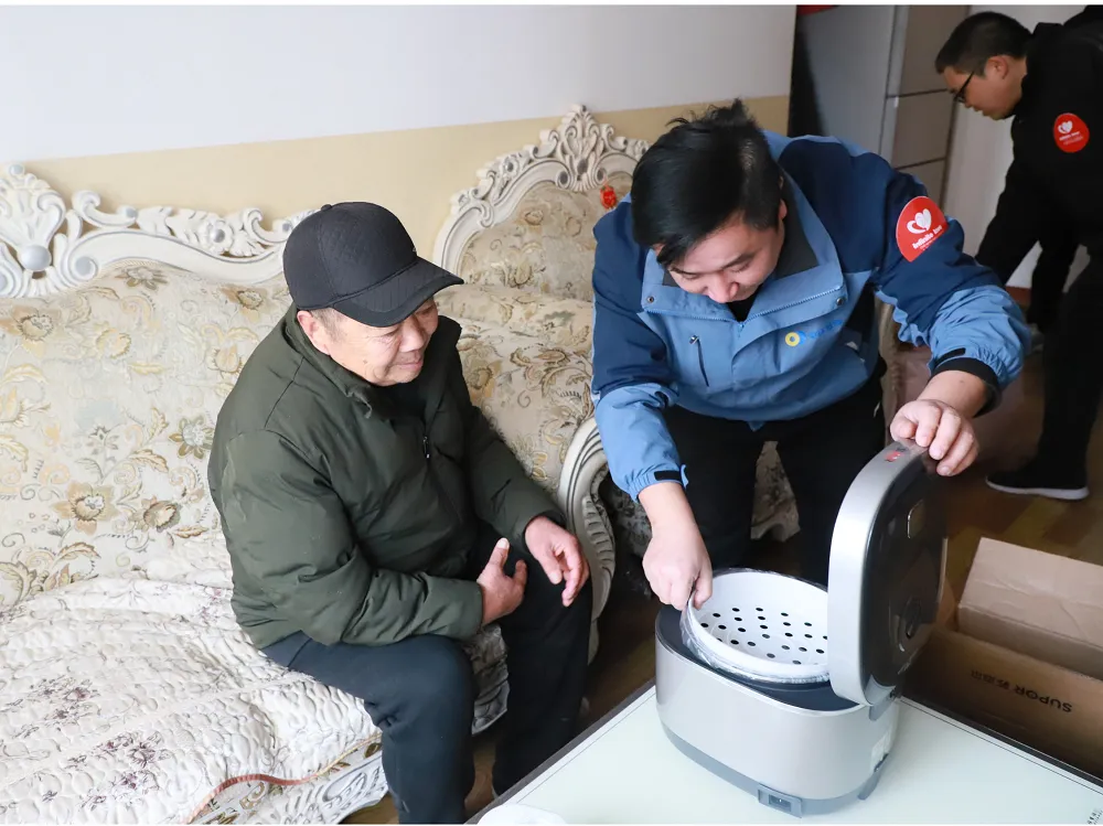 帮扶慰问送关怀 岁寒情深暖人心｜第十五季“大爱万象城平台,万象城(中国)一站式服务平台 情暖高新”第四站