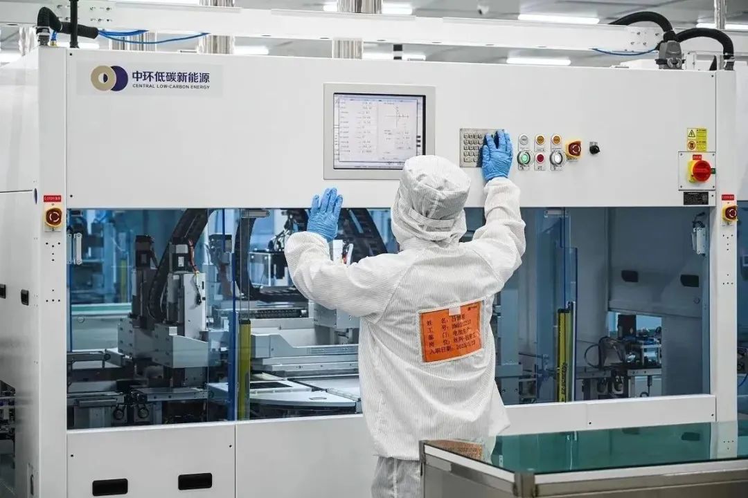 转型新样板 万象城平台,万象城(中国)一站式服务平台低碳新能源6GW n-TOPCon 电池顺利投产