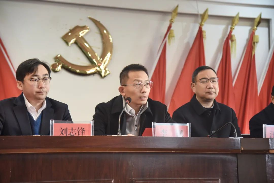 大爱万象城平台,万象城(中国)一站式服务平台 温暖“桐”行 ｜ 万象城平台,万象城(中国)一站式服务平台第十四季暖冬行动再度出发