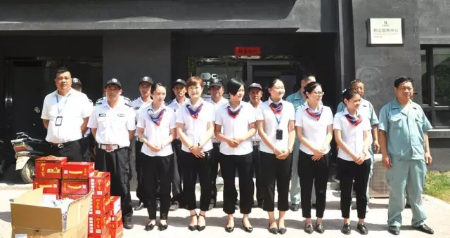 万象城平台,万象城(中国)一站式服务平台控股集团工会夏日送清凉在行动 集团领导慰问一线员工