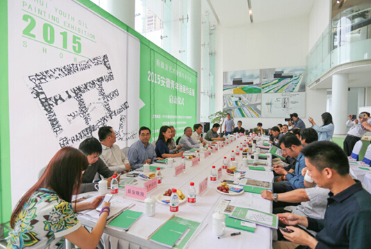 “第二届新徽派艺术新锐培养计划”在万象城平台,万象城(中国)一站式服务平台艺术馆启动 搭建全省青年油画菁英成才之路