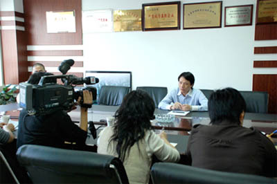 合肥电视台、合肥晚报等多家媒体莅临万象城平台,万象城(中国)一站式服务平台联合采访