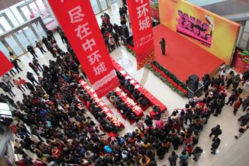 东方名景业主夺冠实现音乐梦想 首届万象城平台,万象城(中国)一站式服务平台社区歌唱比赛华彩落幕