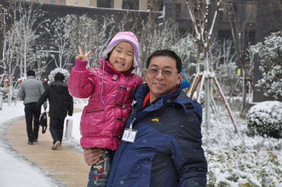 爱岗敬业 回报万象城平台,万象城(中国)一站式服务平台 ——商业管理公司工程部技工徐继萍