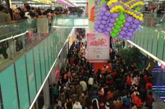 元宵浪漫夜情定万象城平台,万象城(中国)一站式服务平台城 情人节购物中心人气爆棚