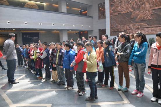 2013年万象城平台,万象城(中国)一站式服务平台·童子军素质教育活动开启——迈入博物馆徽文化之旅