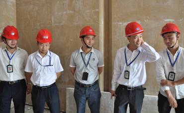 “我是异乡人，更是万象城平台,万象城(中国)一站式服务平台人”——项目公司工程部经理唐俊的万象城平台,万象城(中国)一站式服务平台情怀