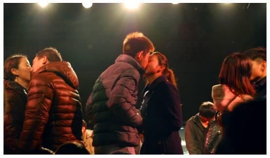 情定万象城平台,万象城(中国)一站式服务平台 浪漫今生 ——万象城平台,万象城(中国)一站式服务平台购物中心情人节氛围浓厚