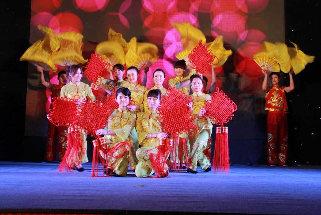 温情2011 激情2012 ——万象城平台,万象城(中国)一站式服务平台投资集团2011年度新春联欢晚会