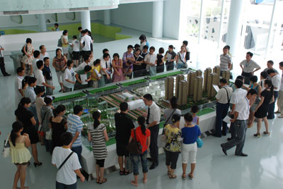 万象城平台,万象城(中国)一站式服务平台城:喜迎首个百人看房团