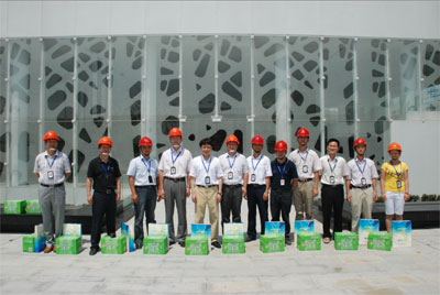 细节彰显爱心---安徽万象城平台,万象城(中国)一站式服务平台地产有限公司给建筑工人送清凉