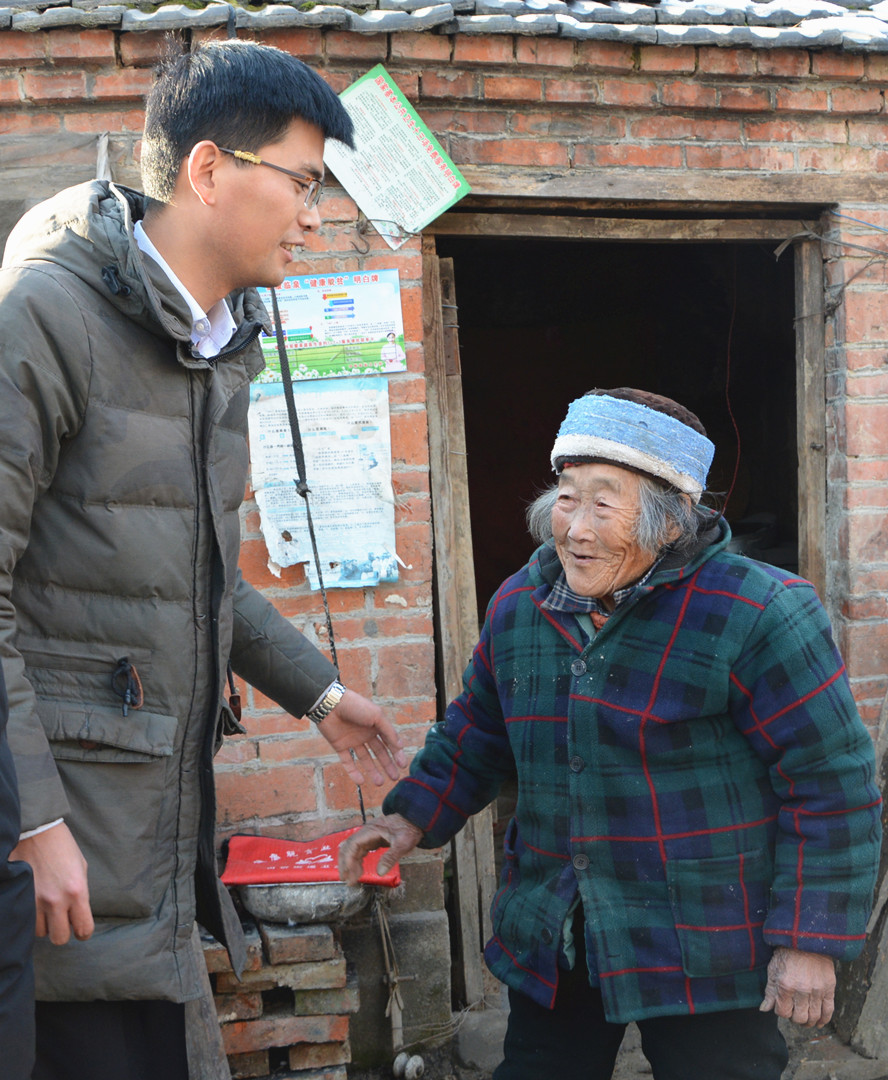 八年涓滴善意　情暖一处人间——“大爱万象城平台,万象城(中国)一站式服务平台 情暖泉城”暖冬行动第三站在行动